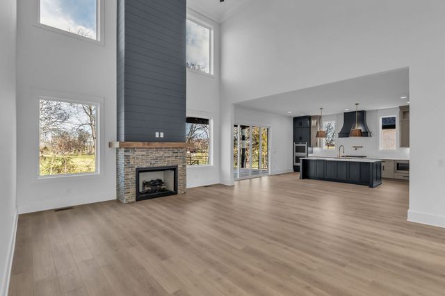 221 Bellsford Rd, Gallatin, TN 37066