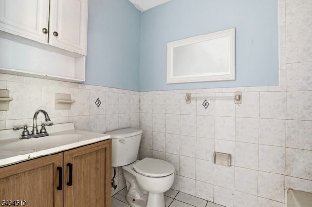 63 Chadwick Ave, Newark City, NJ 07108