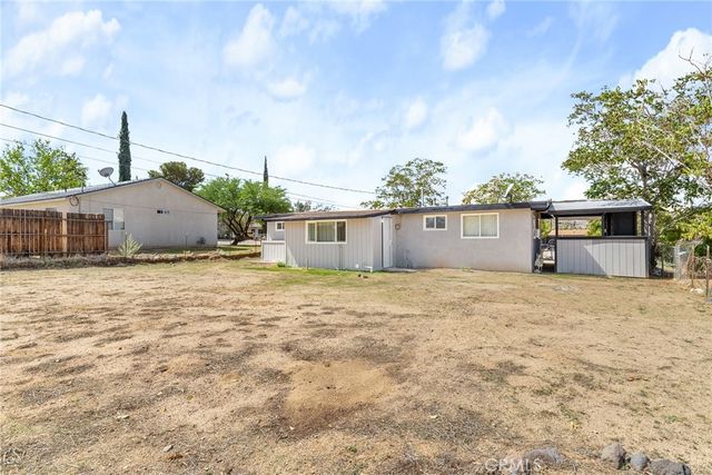 7427 Acoma Trail, Yucca Valley, CA 92284