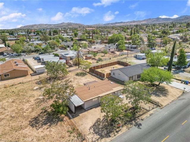 7427 Acoma Trail, Yucca Valley, CA 92284
