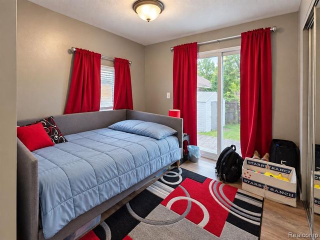 1754 Beechmont Street, Keego Harbor, MI 48320