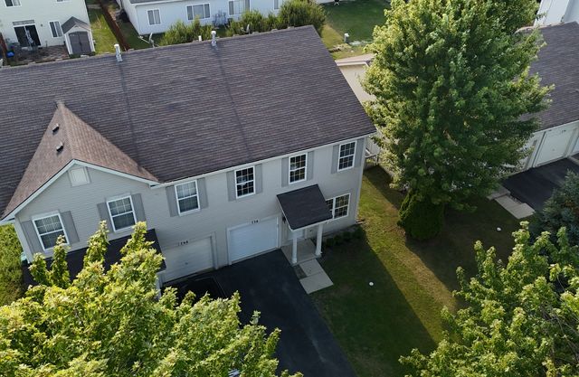 738 S Shannon Drive, Romeoville, IL 60446