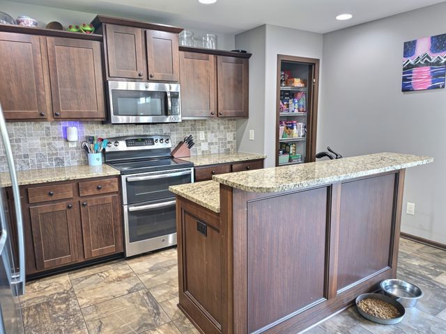 1308 Caitlin Court SE, Bondurant, IA 50035