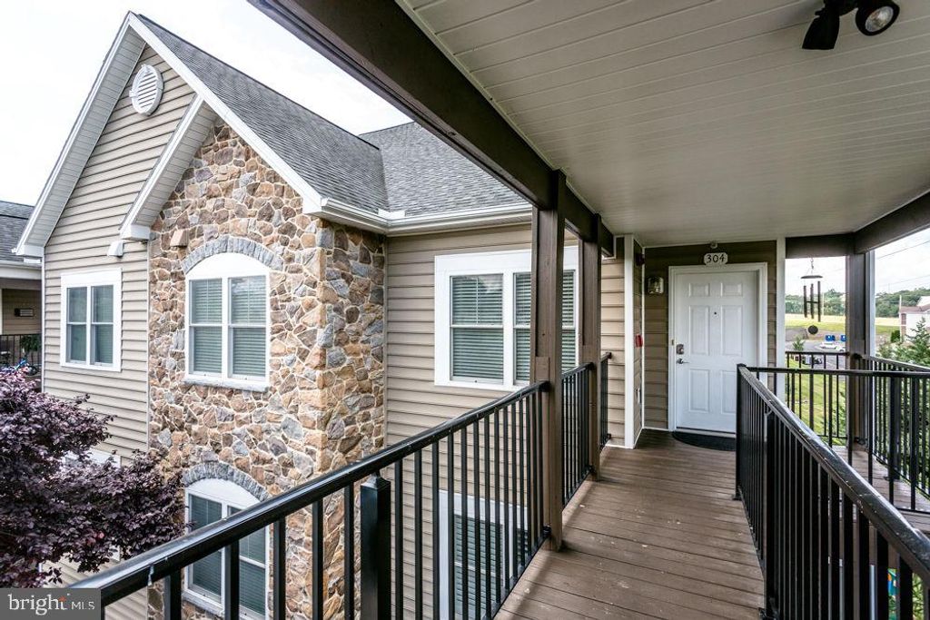 1290 CONSTITUTION CT #304, Harrisonburg, VA 22802
