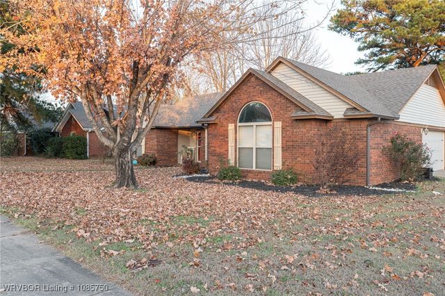 2500 Pine Lane, Barling, AR 72923