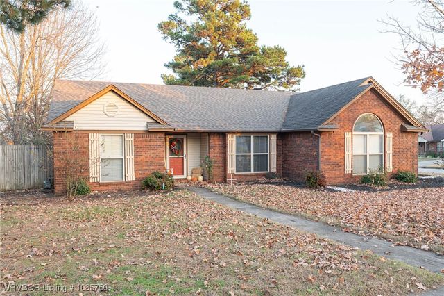 2500 Pine Lane, Barling, AR 72923