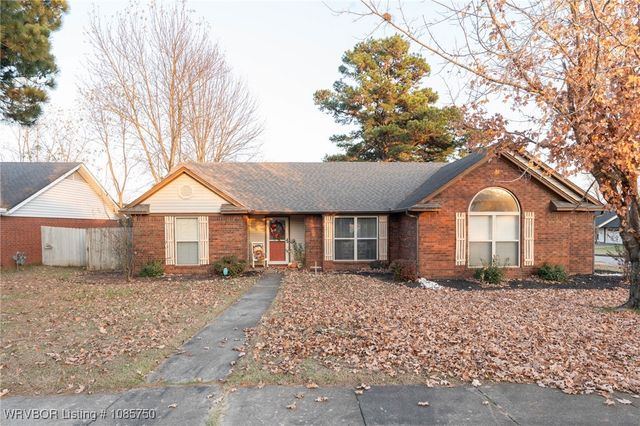 2500 Pine Lane, Barling, AR 72923