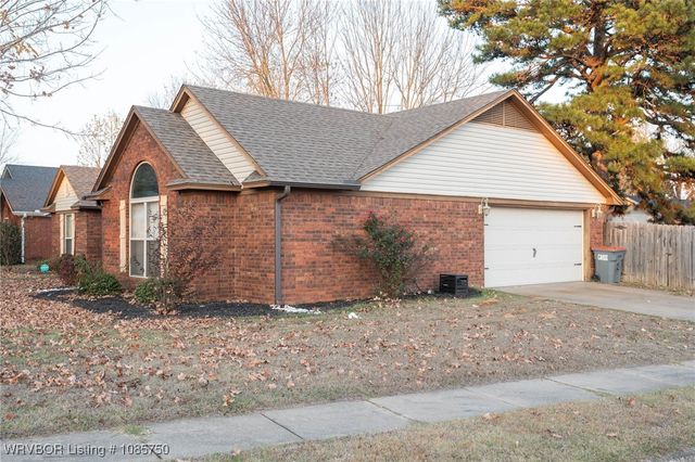 2500 Pine Lane, Barling, AR 72923