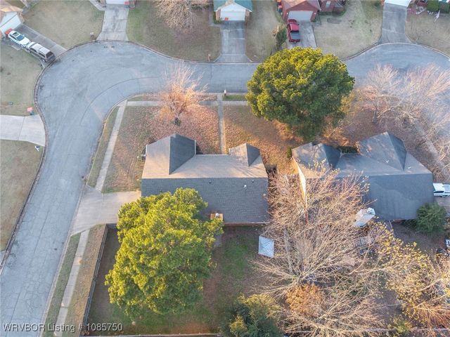 2500 Pine Lane, Barling, AR 72923