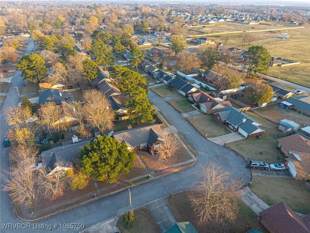 2500 Pine Lane, Barling, AR 72923