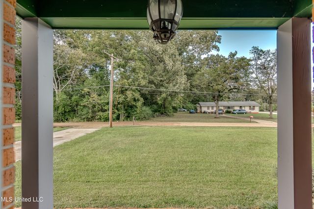 239 Fernwood Drive, Jackson, MS 39206