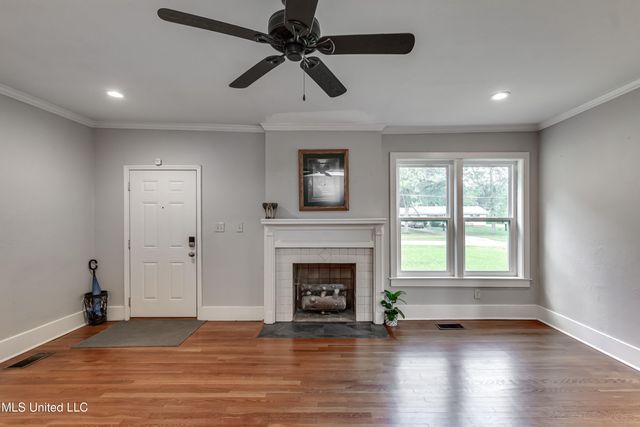 239 Fernwood Drive, Jackson, MS 39206