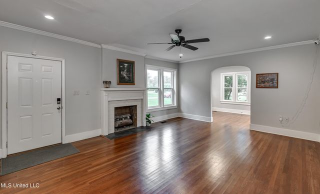 239 Fernwood Drive, Jackson, MS 39206