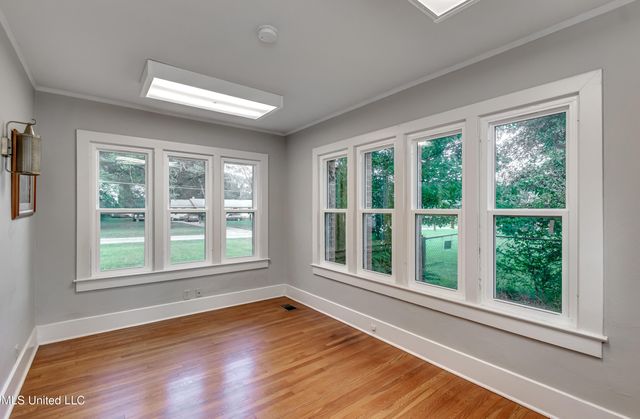 239 Fernwood Drive, Jackson, MS 39206