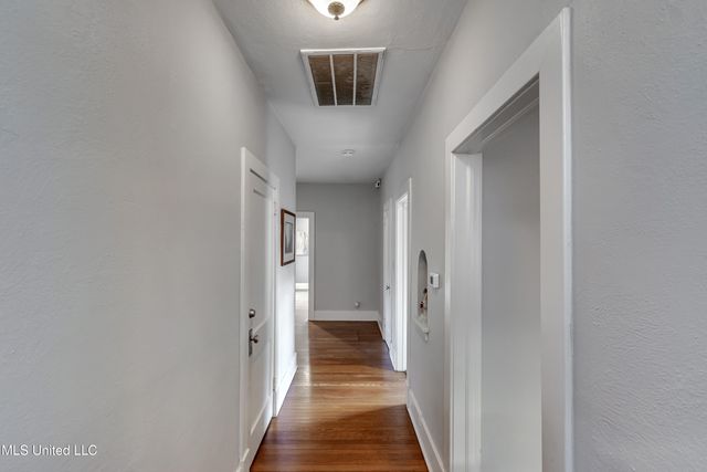 239 Fernwood Drive, Jackson, MS 39206
