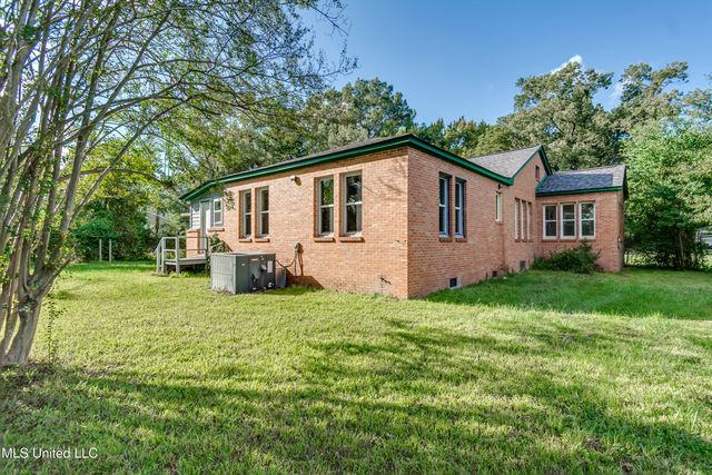 239 Fernwood Drive, Jackson, MS 39206