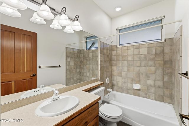 1152 N Village Circle, Midway, UT 84049