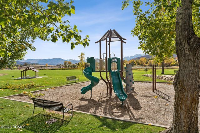 1152 N Village Circle, Midway, UT 84049