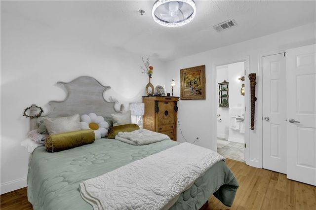 2180 River Heights Court SE, Marietta, GA 30067