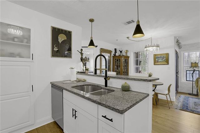 2180 River Heights Court SE, Marietta, GA 30067