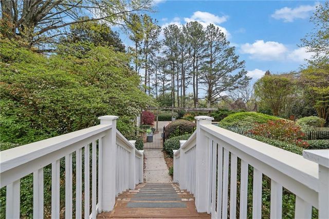 2180 River Heights Court SE, Marietta, GA 30067