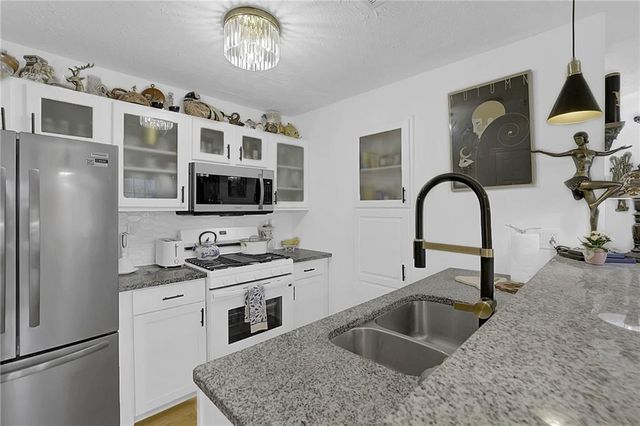 2180 River Heights Court SE, Marietta, GA 30067