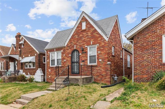 5923 Mimika Avenue, St Louis, MO 63147