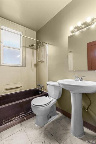 5923 Mimika Avenue, St Louis, MO 63147