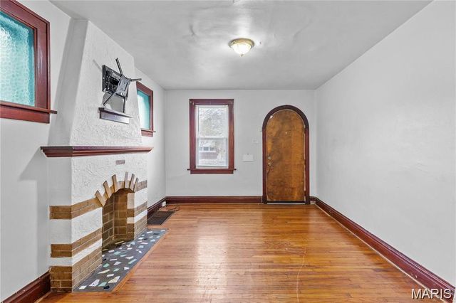 5923 Mimika Avenue, St Louis, MO 63147