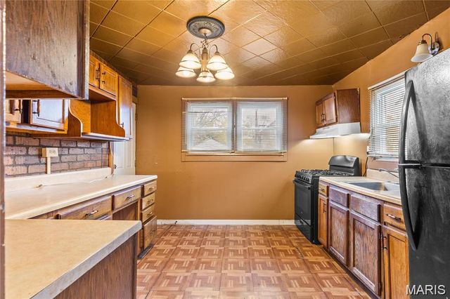 5923 Mimika Avenue, St Louis, MO 63147