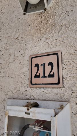 1900 North Torrey Pines Drive 212, Las Vegas, NV 89108