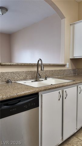 1900 North Torrey Pines Drive 212, Las Vegas, NV 89108
