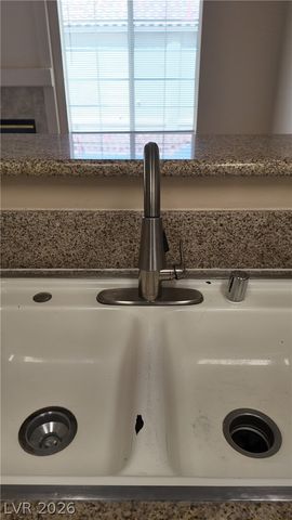 1900 North Torrey Pines Drive 212, Las Vegas, NV 89108