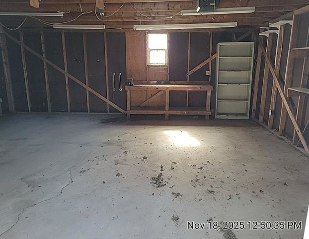 12420 NE Keeney Rd, Elgin, OK 73538