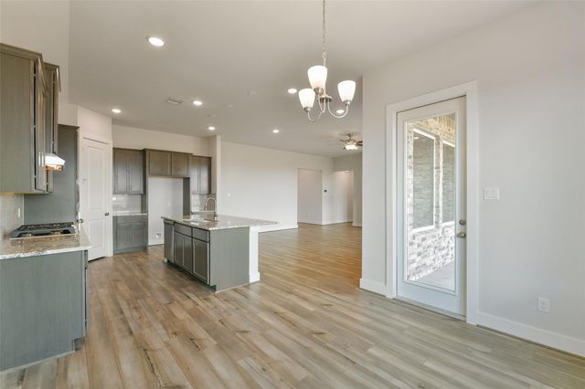 3308 Hidden Mist Drive, Texas City, TX 77568