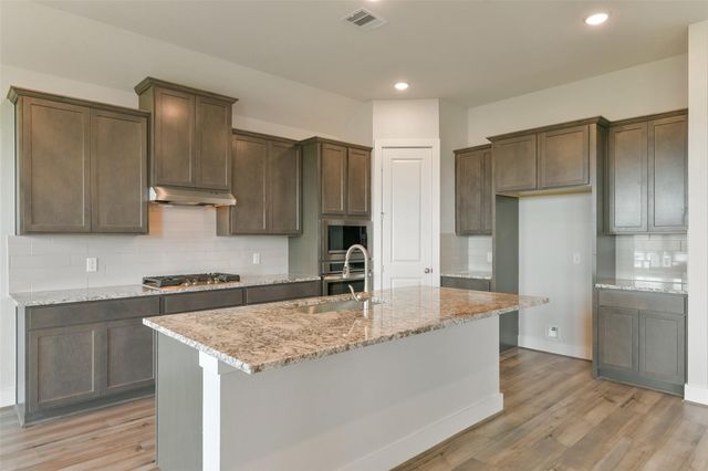 3308 Hidden Mist Drive, Texas City, TX 77568