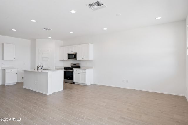 22084 N Dawn View Drive, Maricopa, AZ 85139