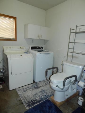 1505 Graham Street, Wellington, TX 79095