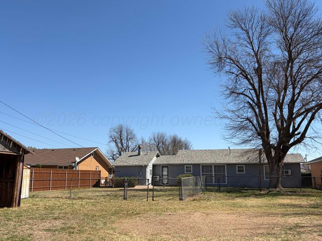 1505 Graham Street, Wellington, TX 79095