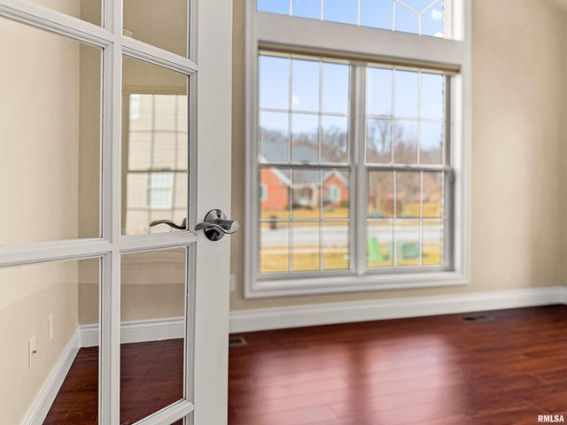 71 SAPPHIRE Point, Morton, IL 61550