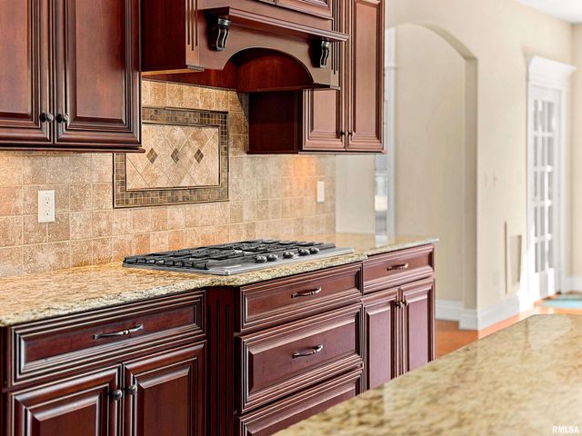 71 SAPPHIRE Point, Morton, IL 61550