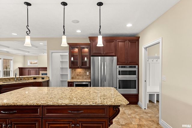 71 SAPPHIRE Point, Morton, IL 61550