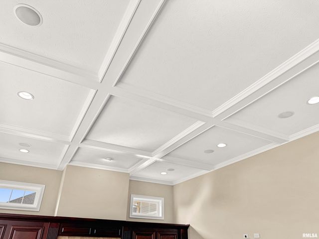 71 SAPPHIRE Point, Morton, IL 61550