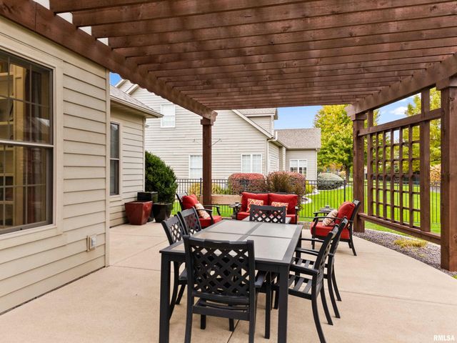 71 SAPPHIRE Point, Morton, IL 61550