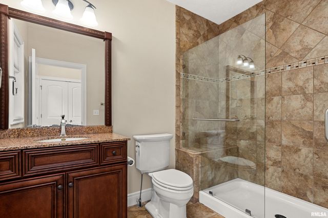 71 SAPPHIRE Point, Morton, IL 61550