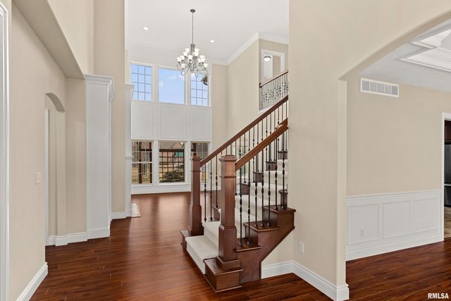 71 SAPPHIRE Point, Morton, IL 61550