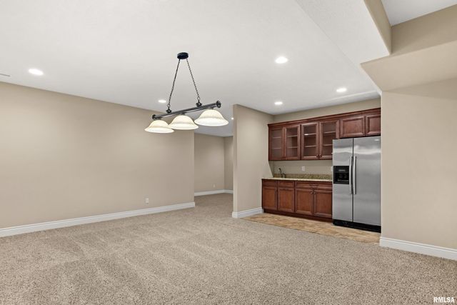 71 SAPPHIRE Point, Morton, IL 61550