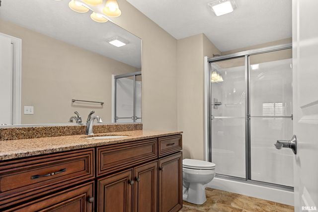 71 SAPPHIRE Point, Morton, IL 61550