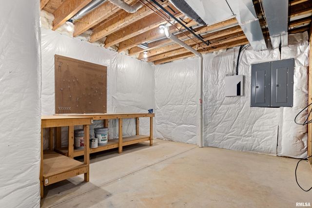 71 SAPPHIRE Point, Morton, IL 61550