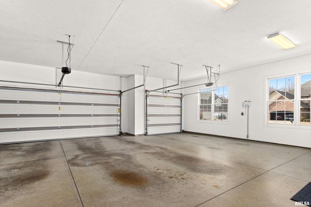 71 SAPPHIRE Point, Morton, IL 61550